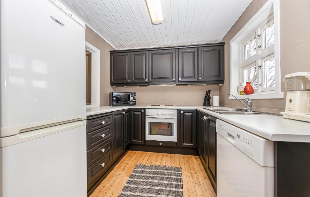 3 Bedroom Nice Home In Kvamsoy Sandvik  Екстер'єр фото